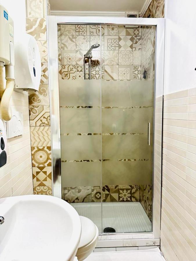 Rome Star Guesthouse Bagian luar foto