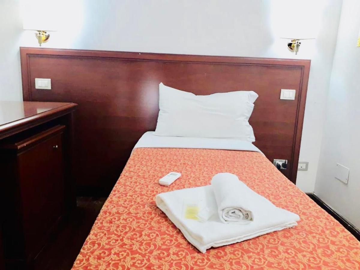 Rome Star Guesthouse Bagian luar foto